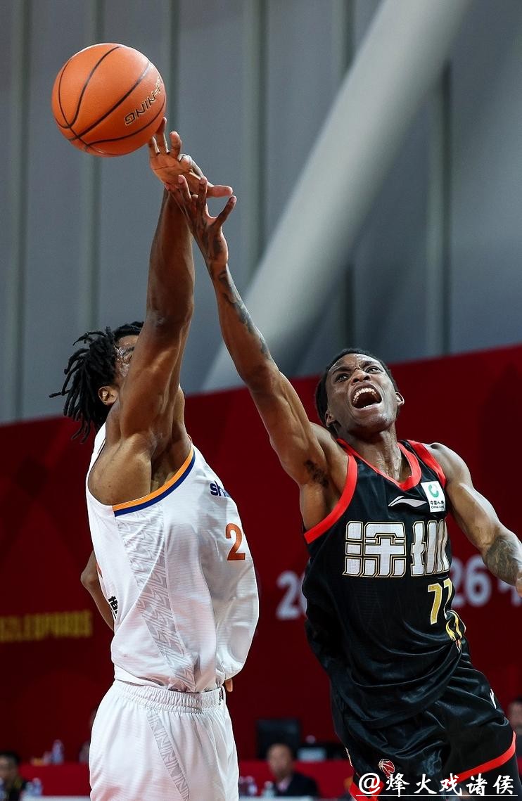 终结上海9连胜!CBA常规赛,深圳主场战胜上海 终结上海9连胜!CBA常规赛,深圳主场战胜上海